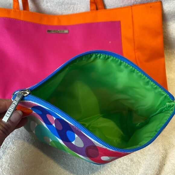 Clinique clarifying lotion 3, 6.7 once’s twice a day exfoliator with bag… - Picture 4 of 9